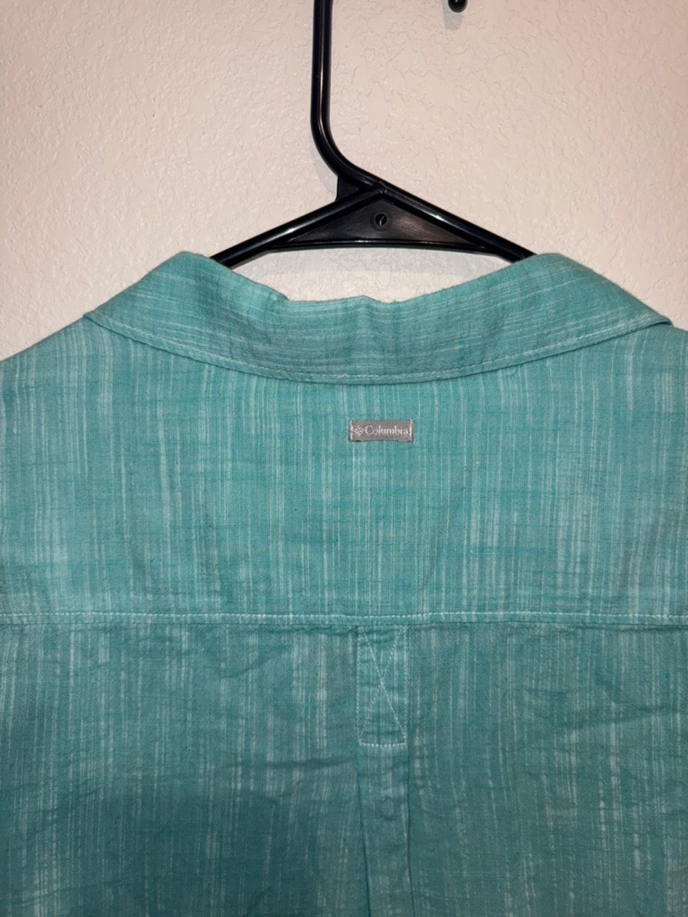 Small Columbia Teal Green Lightweight Button-Up Shirt - Picture 4 of 5